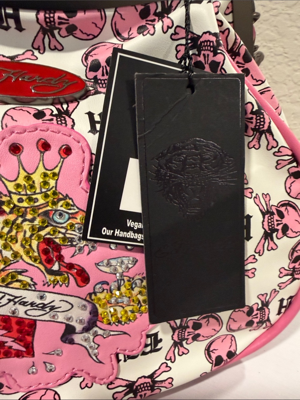Ed Hardy Skull-Print Bag with Floating Skull Watch - Picture 2 of 8